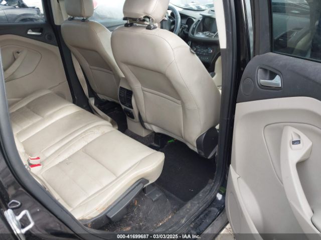 1FMCU0J90JUD17085 Ford Escape Titanium