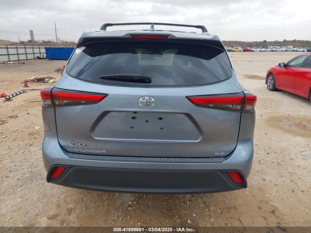 5TDGZRAH0NS104926 Toyota Highlander Xle