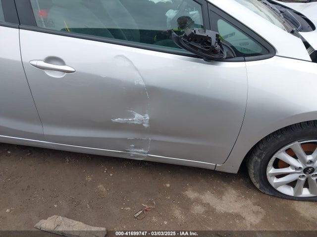 KIA FORTE LX 2017 3KPFL4A79HE021971 Image 17