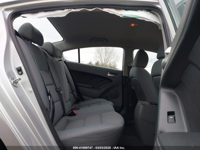 KIA FORTE LX 2017 3KPFL4A79HE021971 Image 8