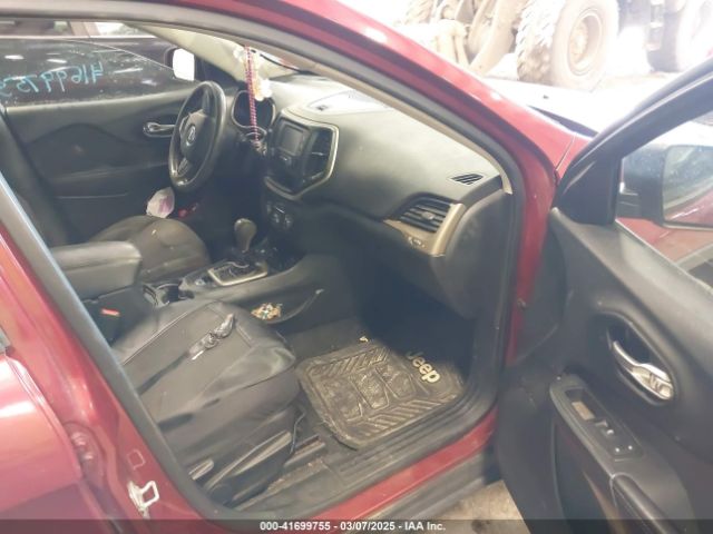 1C4PJMAB1FW708816 Jeep Cherokee Sport