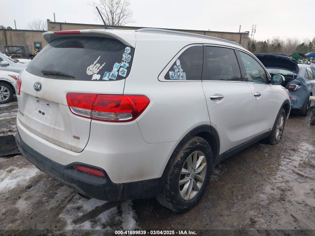5XYPGDA35GG110895 KIA Sorento 2.4l Lx