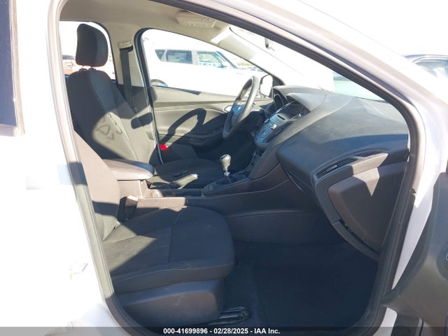 Ford FOCUS SE 2016 1FADP3FE4GL208981 Image 5