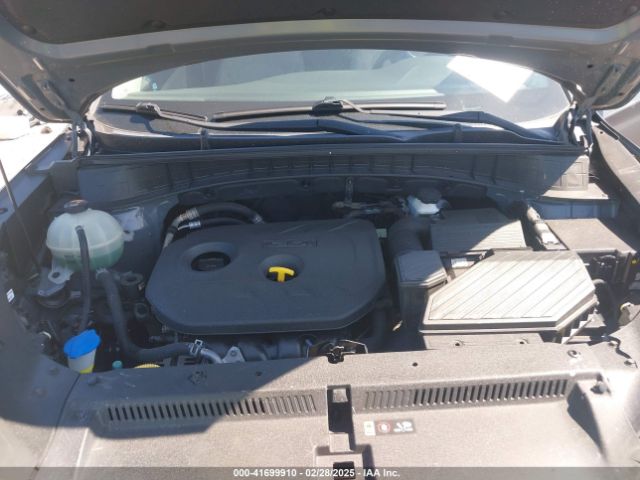 KM8J33A40GU106591 Hyundai TUCSON SE