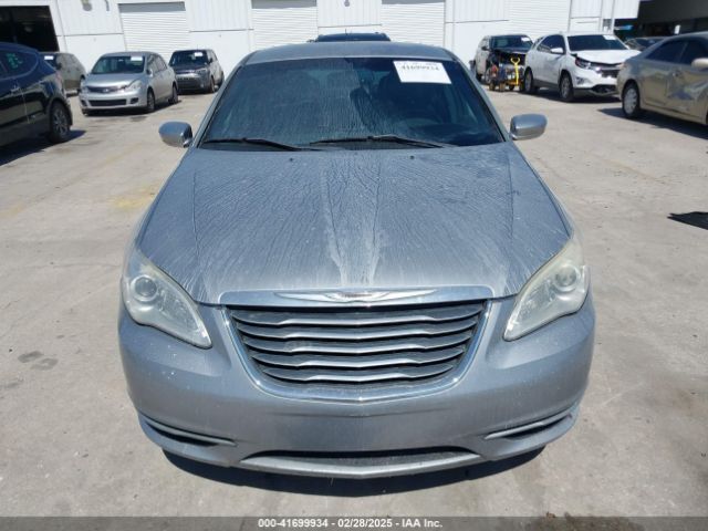 1C3CCBCG0EN172326 Chrysler 200 Limited