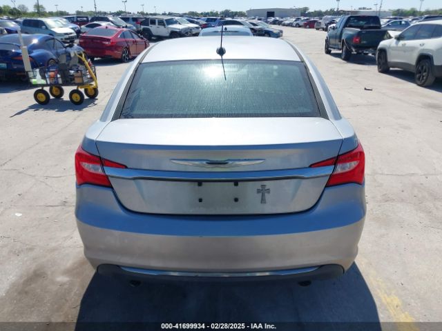 1C3CCBCG0EN172326 Chrysler 200 Limited