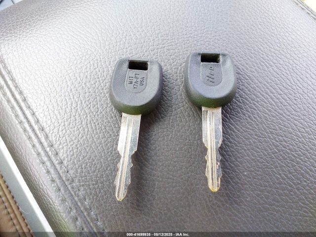 JA4AD2A34GZ043074 Mitsubishi Outlander Es