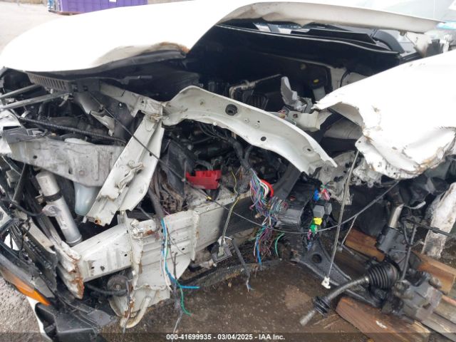 JA4AD2A34GZ043074 Mitsubishi Outlander Es