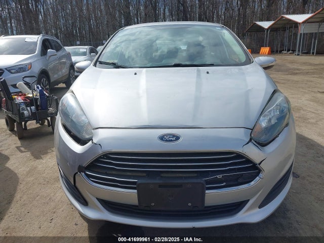 3FADP4BJ9FM202910 Ford FIESTA SE