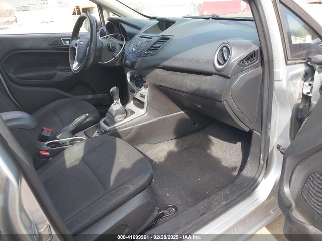 3FADP4BJ9FM202910 Ford FIESTA SE