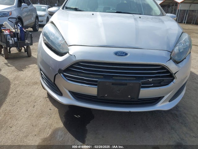 3FADP4BJ9FM202910 Ford FIESTA SE