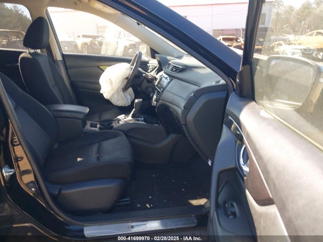JN8AT2MT9KW261269 Nissan ROGUE SV
