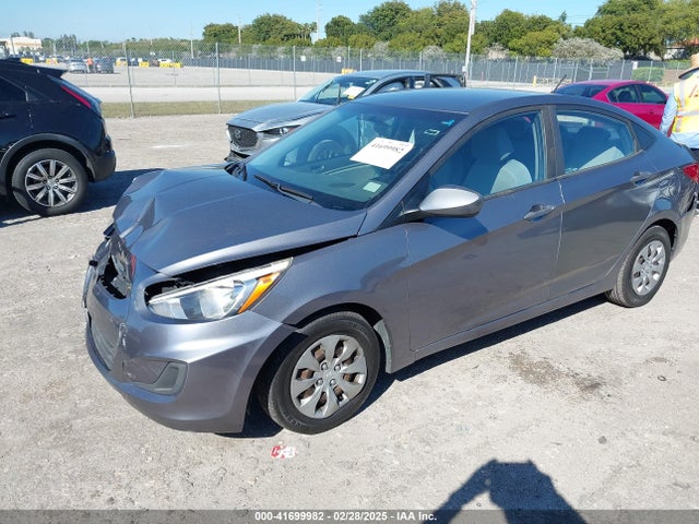 Hyundai ACCENT SE 2017 KMHCT4AE0HU243880 Image 2