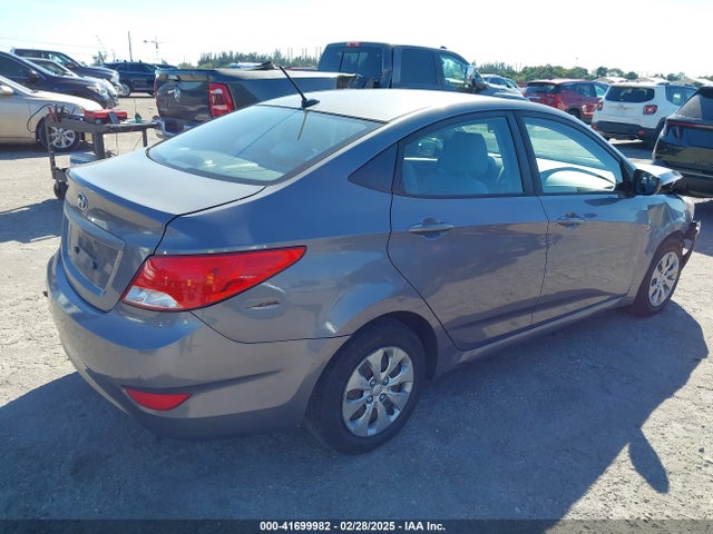 Hyundai ACCENT SE 2017 KMHCT4AE0HU243880 Image 4