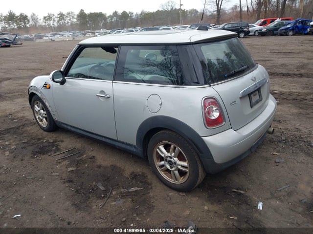 2012 MINI COOPER WMWSU3C52CT543193 Photo 2