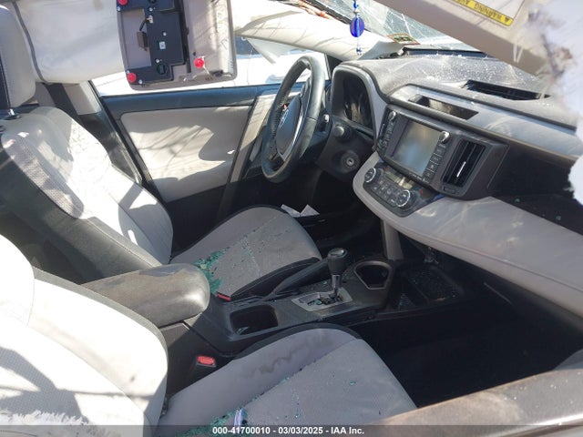 2T3RFREV7GW506025 Toyota Rav4 Xle