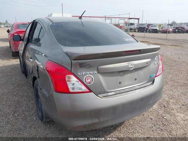 3N1CN7AP6EL854426 Nissan Versa 1.6 Sv