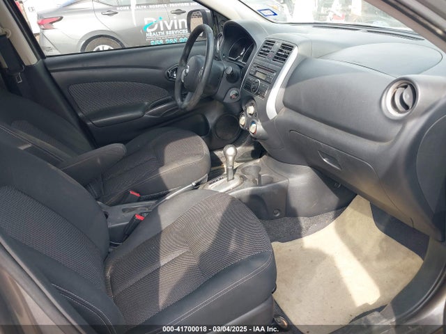 3N1CN7AP6EL854426 Nissan Versa 1.6 Sv
