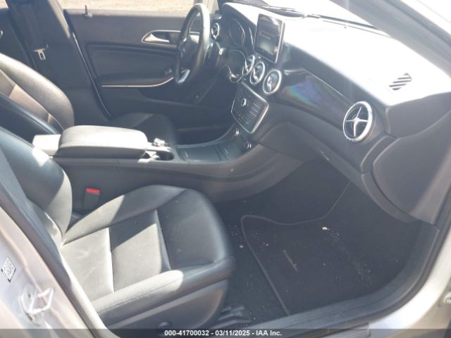 2015 MERCEDES-BENZ CLA 250 WDDSJ4GB6FN175407 Photo 4