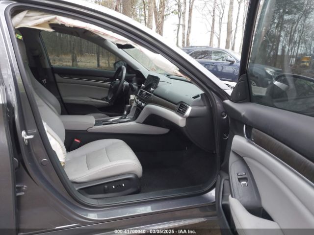 1HGCV1F99JA213472 Honda Accord Touring