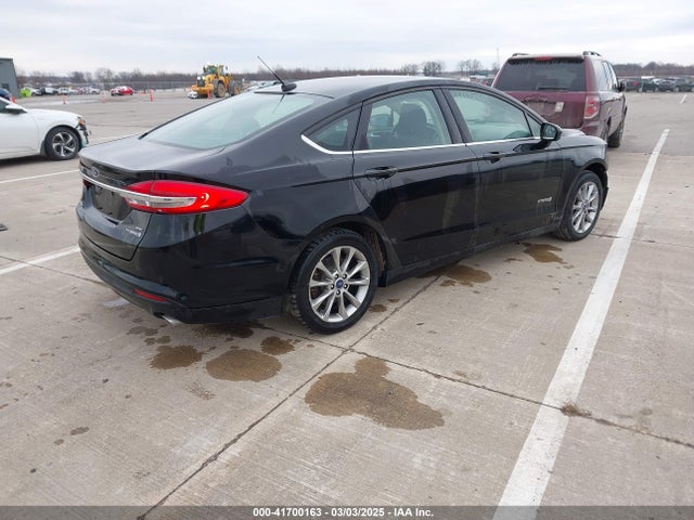 3FA6P0LU4HR122446 Ford Fusion Hybrid Se