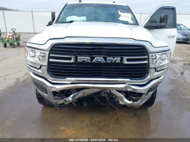 3C6UR5JL5KG703032 RAM 2500 Big Horn  4x4 8' Box