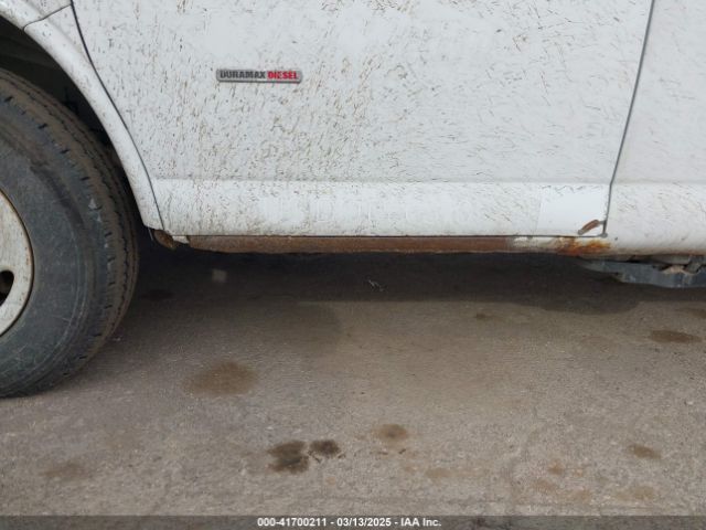 1GCWGAF1XH1325675 Chevrolet Express 2500 Work Van