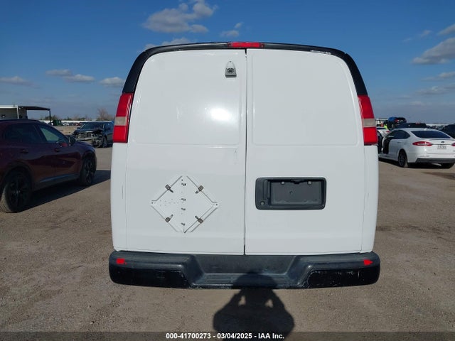 Chevrolet Express 2500 Work Van 2014 1GCWGFCAXE1206912 Image 16