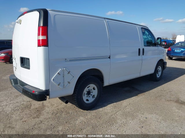 Chevrolet Express 2500 Work Van 2014 1GCWGFCAXE1206912 Image 4