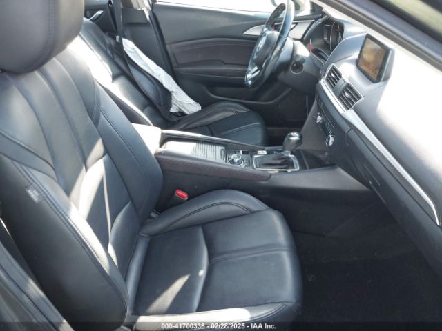 3MZBN1V7XHM123753 Mazda pe