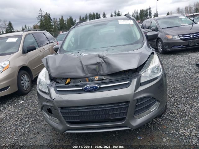 1FMCU9G91EUA14088 Ford ESCAPE SE