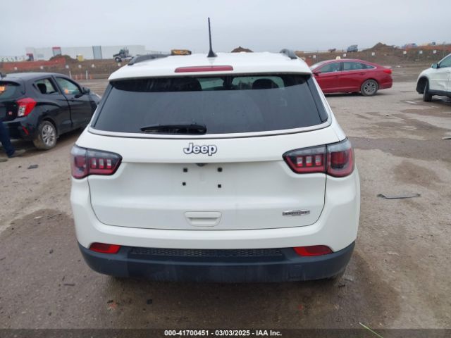 3C4NJCBB9LT108501 Jeep Compass Latitude Fwd