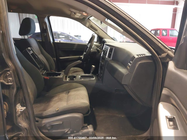 2008 Jeep Grand Cherokee Laredo მანქანა იყიდება აუქციონზე, vin: 1J8GR48K38C194673, აუქციონის ნომერი: 41700467