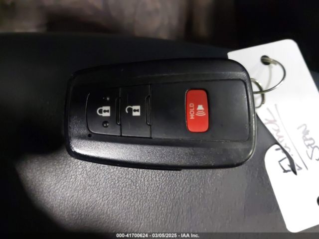 JTDL9RFU3L3019534 Toyota Prius Le/xle