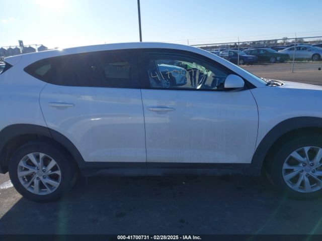KM8J2CA42LU173352 Hyundai TUCSON SE