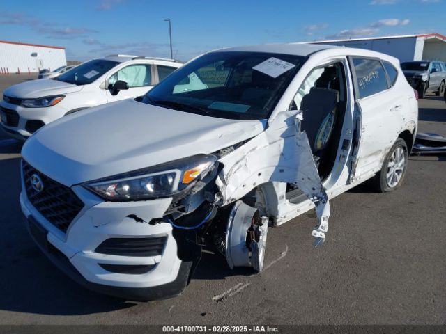 KM8J2CA42LU173352 Hyundai TUCSON SE