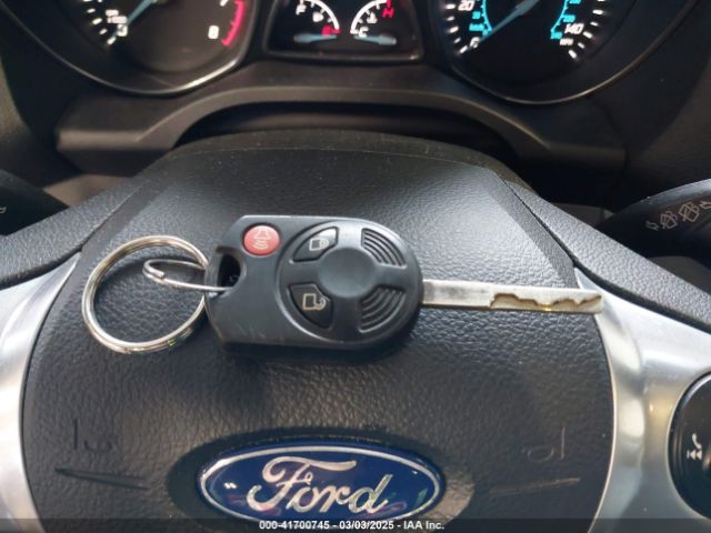 1FMCU0G79GUC44426 Ford ESCAPE SE