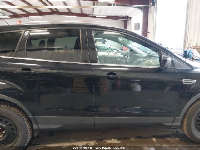 1FMCU0G79GUC44426 Ford ESCAPE SE