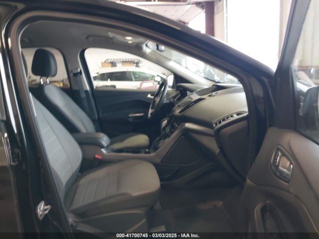 1FMCU0G79GUC44426 Ford ESCAPE SE