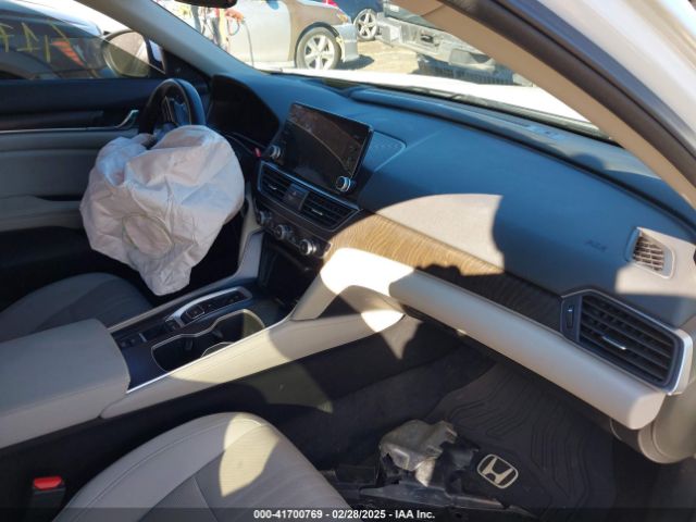 1HGCV2F94MA010922 Honda Accord Touring
