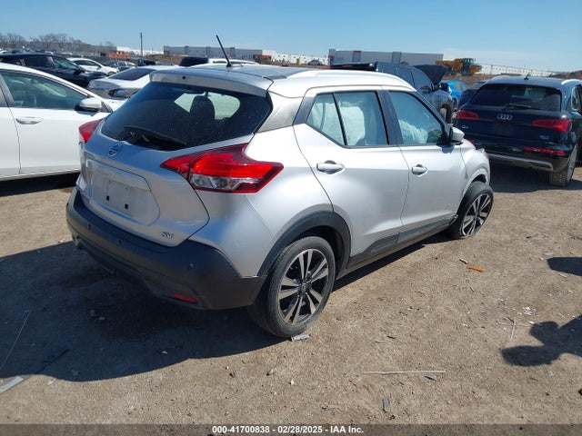 3N1CP5CV4LL496721 Nissan Kicks Sv Xtronic Cvt