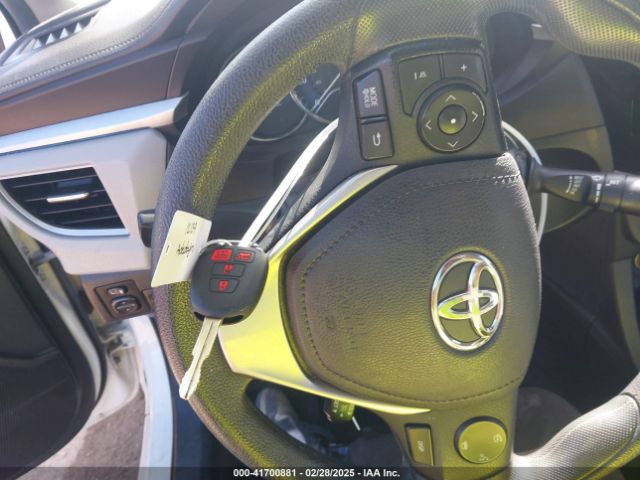 2T1BURHE6GC567606 Toyota COROLLA LE