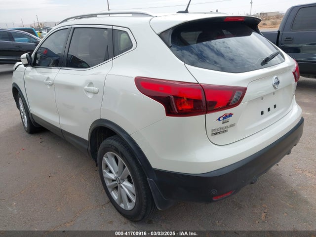 JN1BJ1CP5KW244461 Nissan 2019