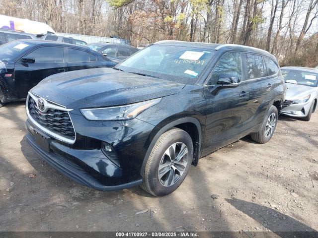 5TDKDRBH5RS574155 Toyota Highlander Xle