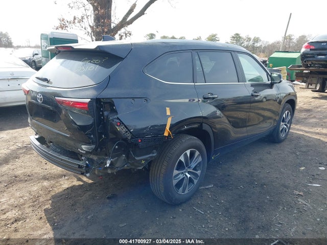 5TDKDRBH5RS574155 Toyota Highlander Xle
