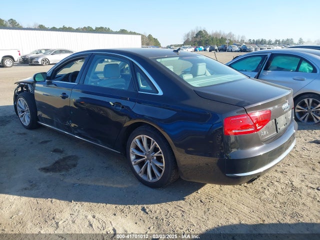 2012 AUDI A8 L WAURVAFD1CN020870 Photo 2