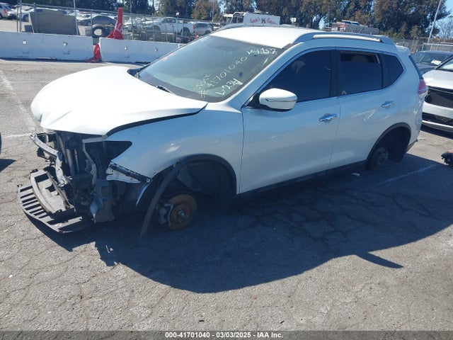 Nissan ROGUE SV 2015 5N1AT2MT7FC821157 Image 2