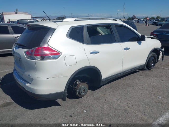 Nissan ROGUE SV 2015 5N1AT2MT7FC821157 Image 4
