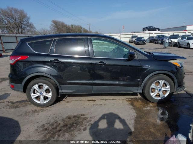 1FMCU0GX2EUA42315 Ford ESCAPE SE