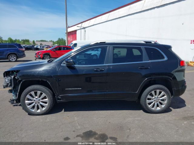 1C4PJMJS1HW530604 Jeep Cherokee Overland 4x4